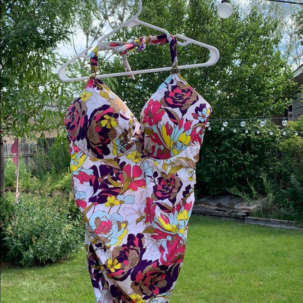 Victoria’s Secret 38DD Tankini Top